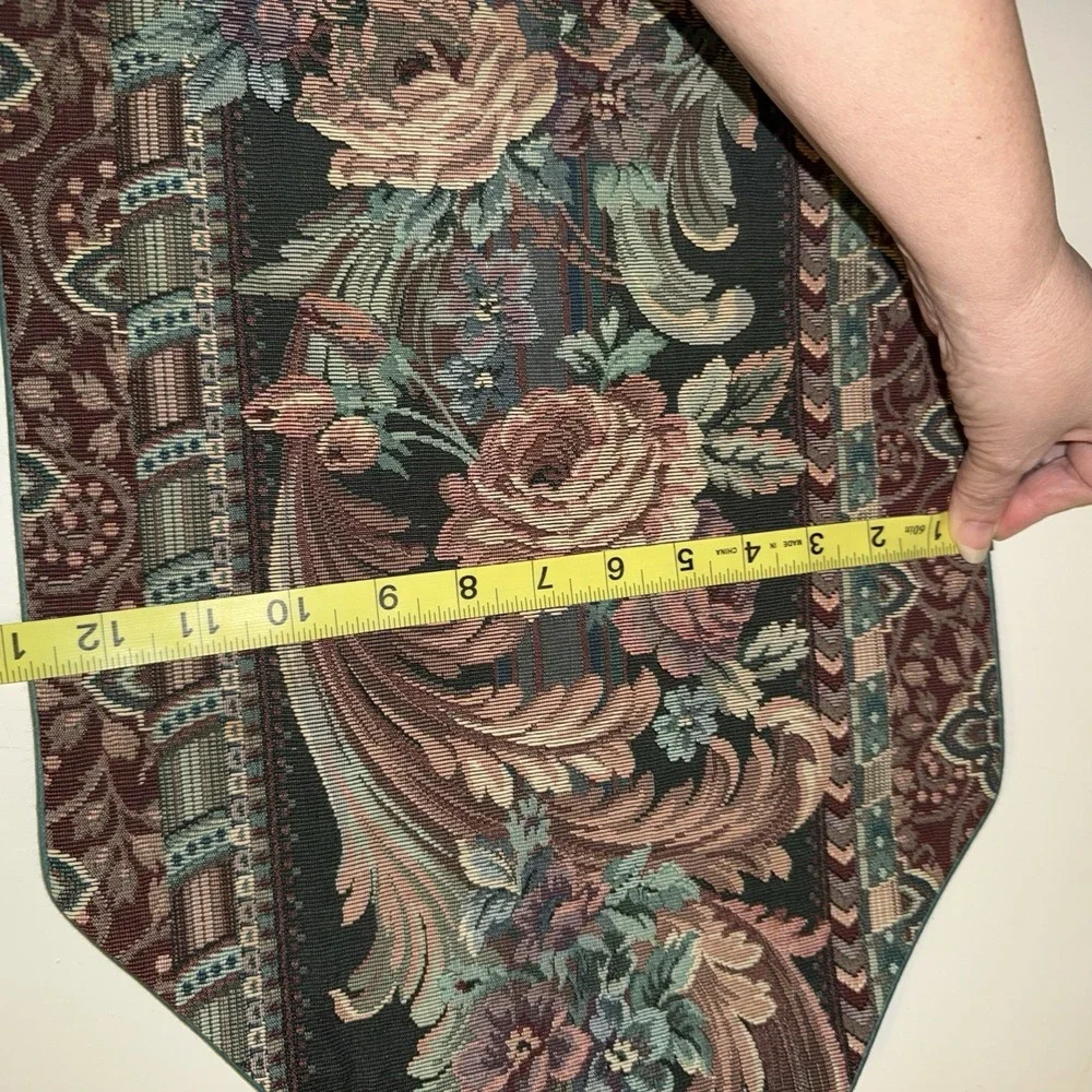 Tapestry Table Runner‎ Green Floral Elegant Country Cottage 42.5x12.5